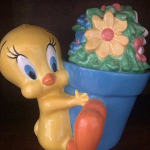 Ceramic Tweety Bird cookie jar